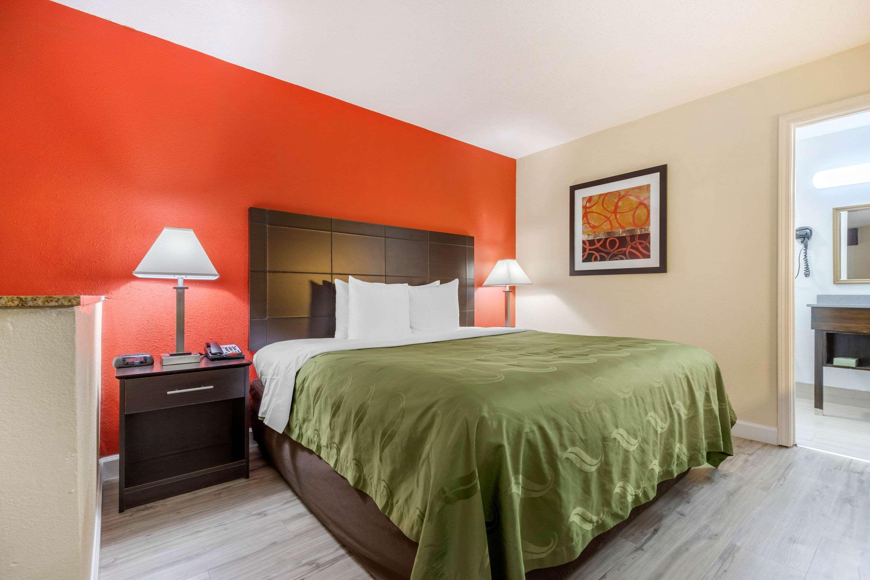 Quality Inn & Suites Лексінґтон Екстер'єр фото