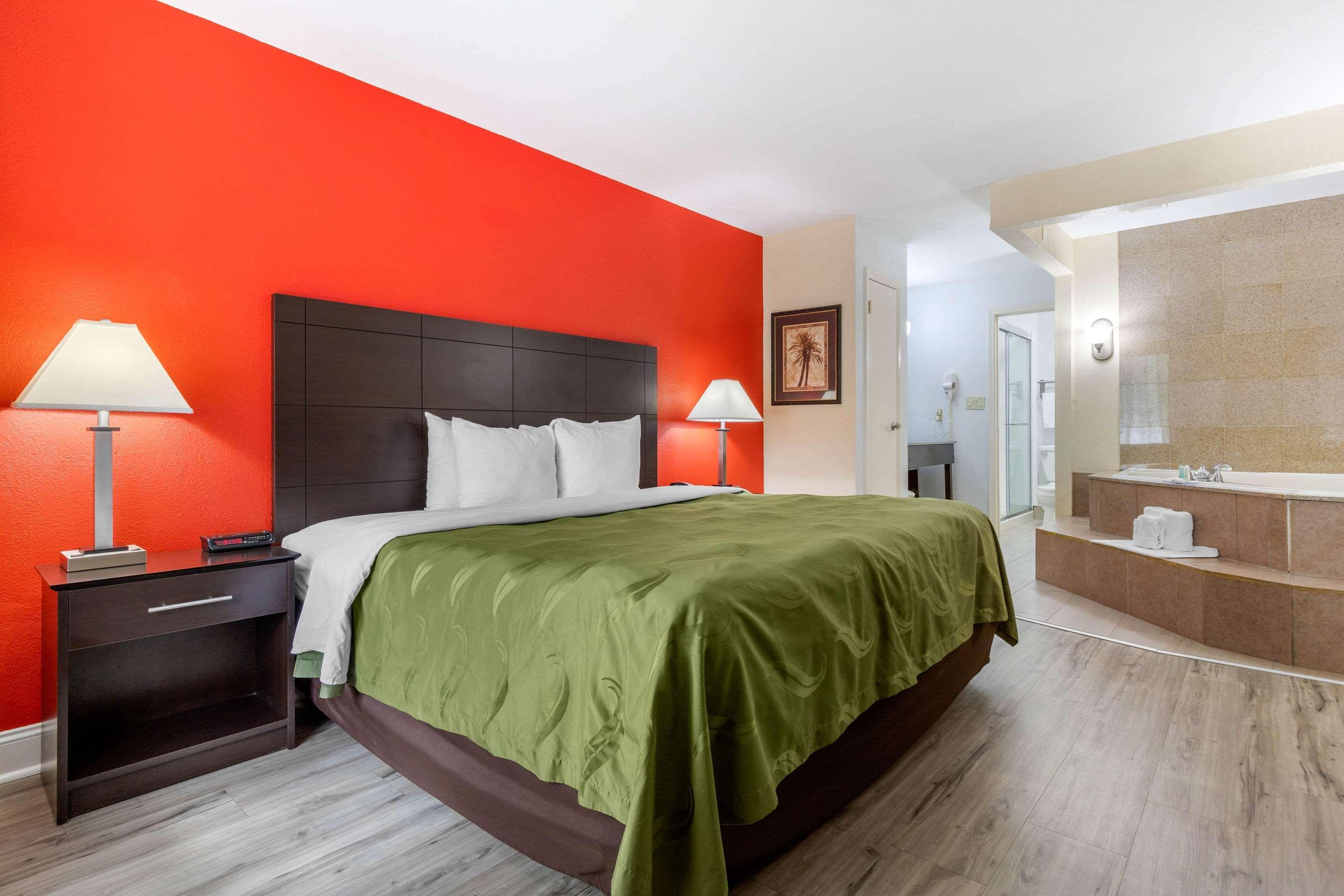 Quality Inn & Suites Лексінґтон Екстер'єр фото