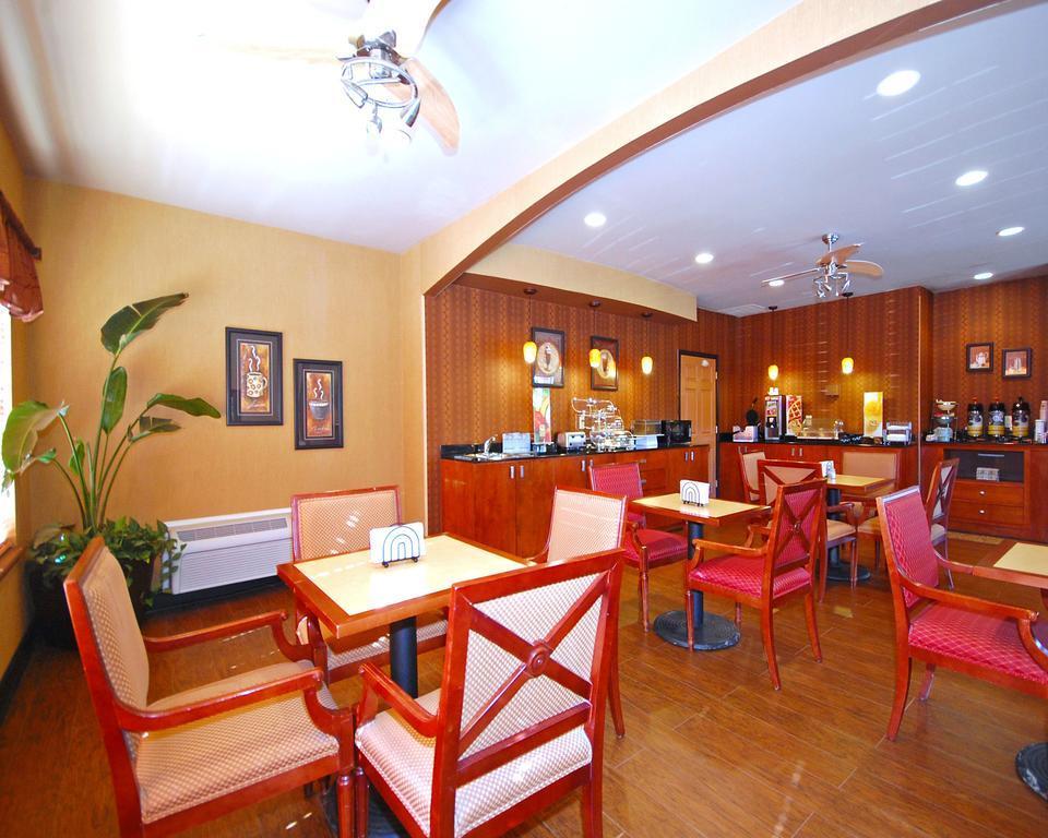 Quality Inn & Suites Лексінґтон Екстер'єр фото