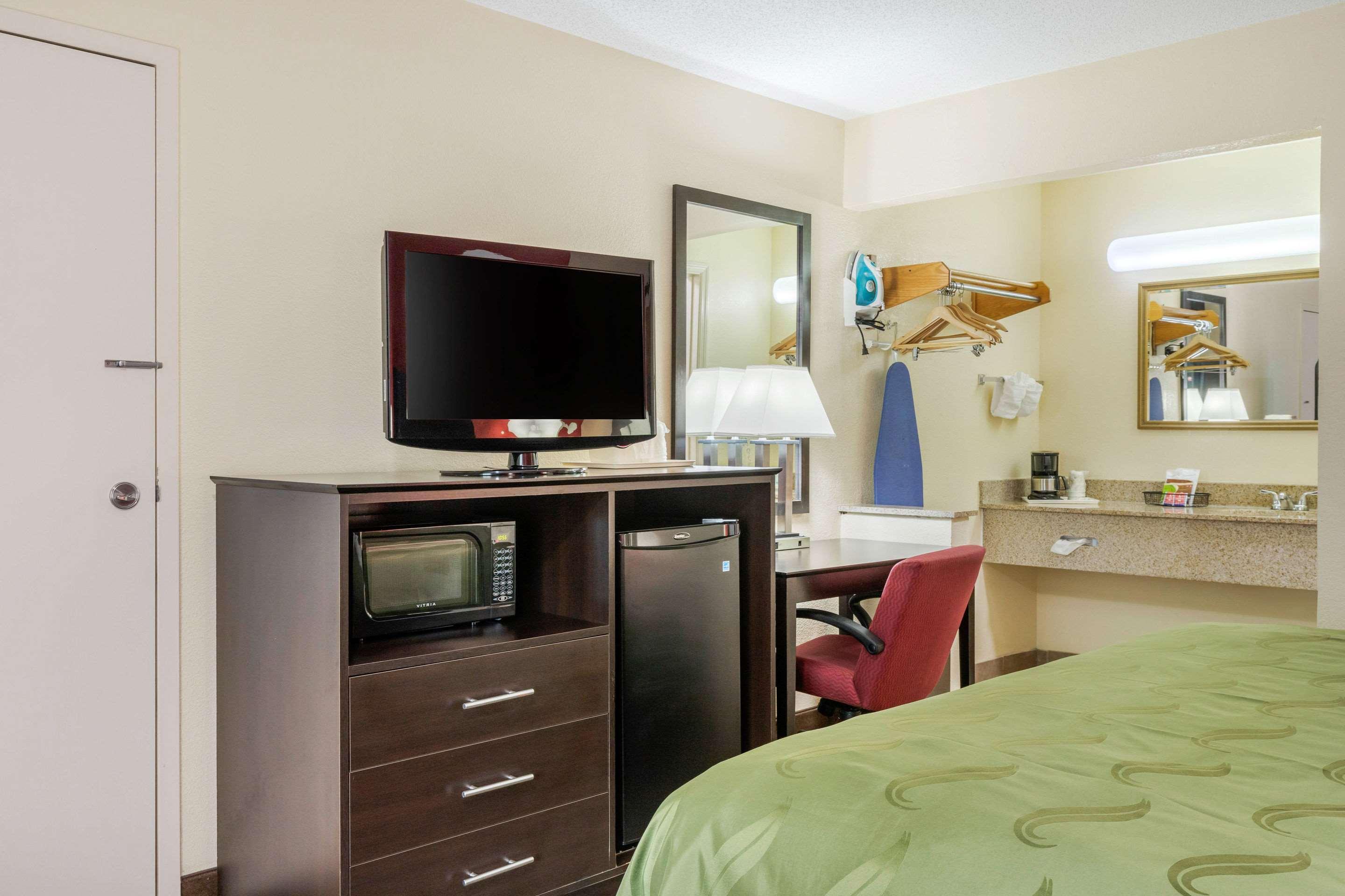 Quality Inn & Suites Лексінґтон Екстер'єр фото