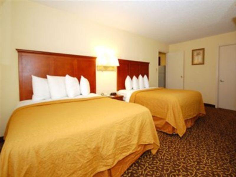 Quality Inn & Suites Лексінґтон Номер фото