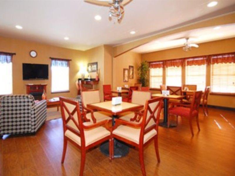 Quality Inn & Suites Лексінґтон Екстер'єр фото