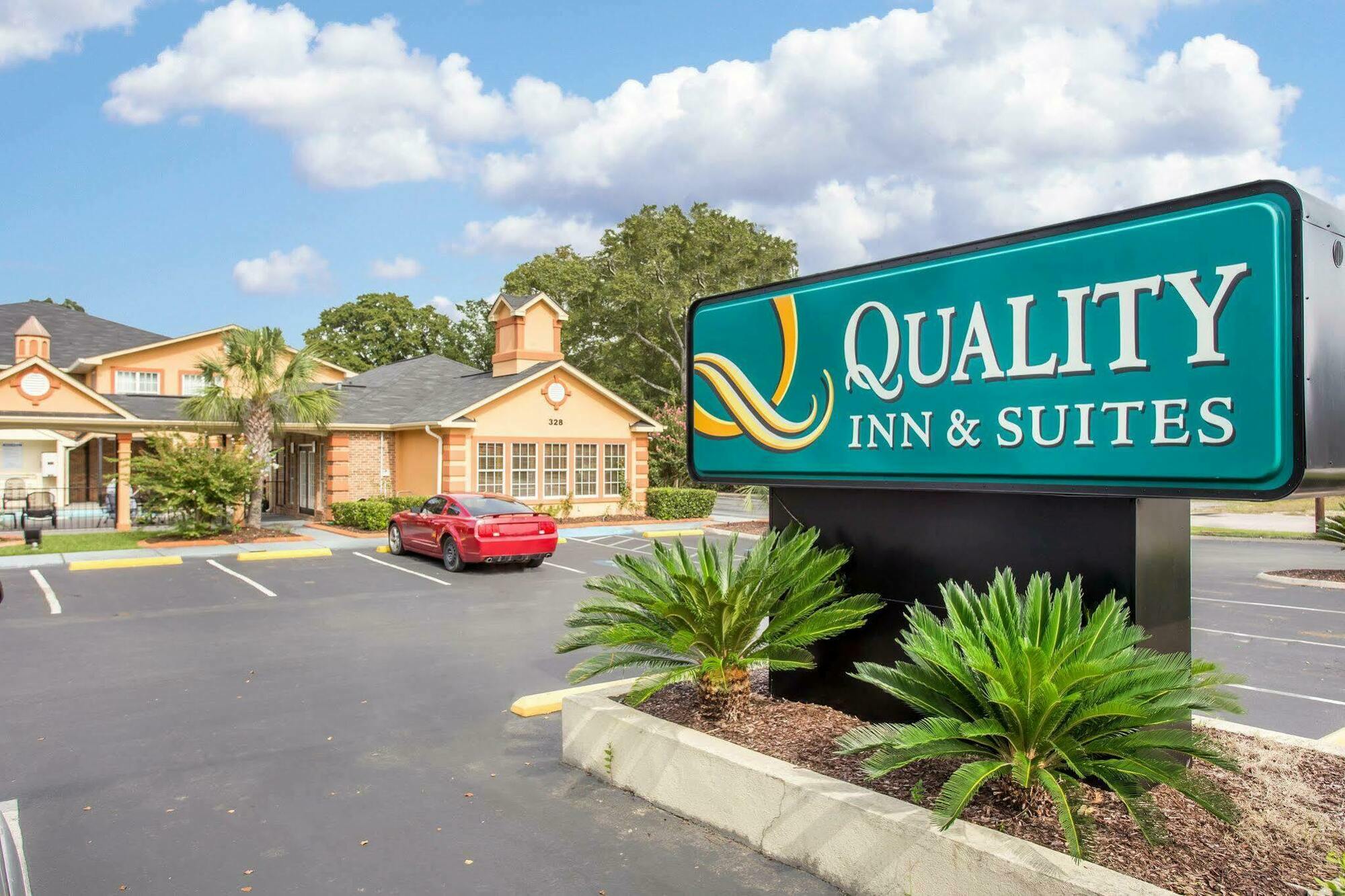 Quality Inn & Suites Лексінґтон Екстер'єр фото