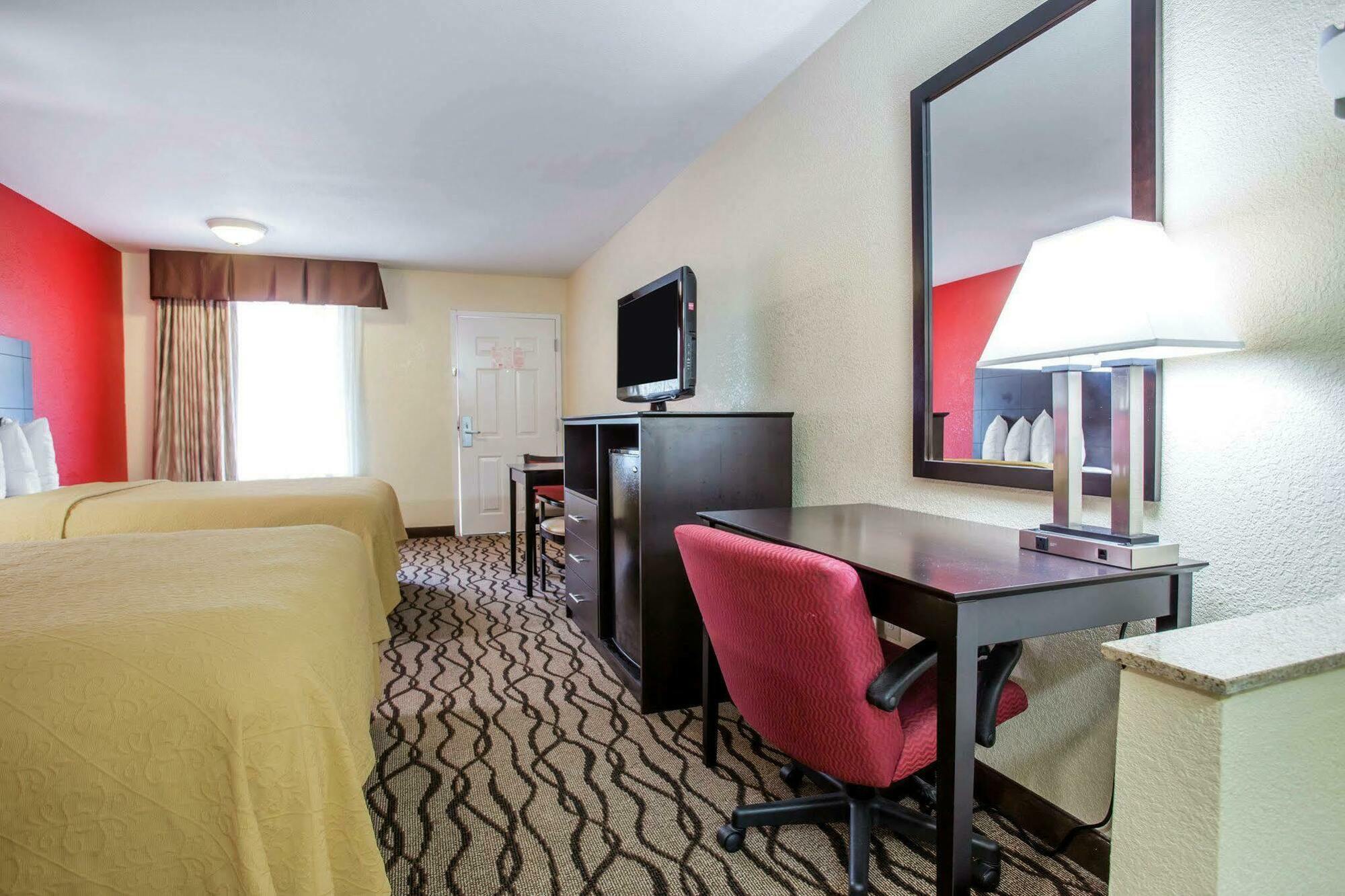 Quality Inn & Suites Лексінґтон Екстер'єр фото