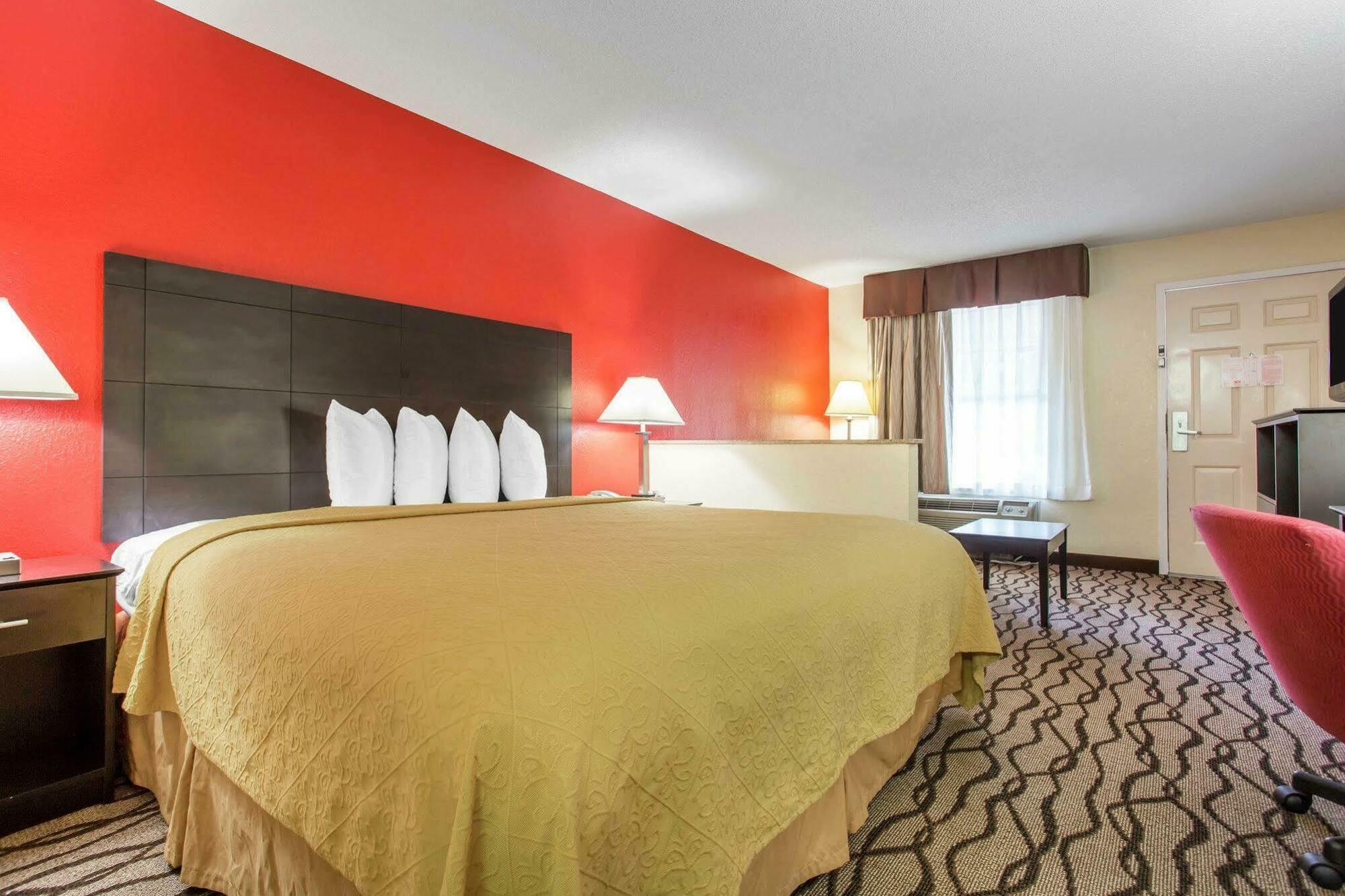 Quality Inn & Suites Лексінґтон Екстер'єр фото